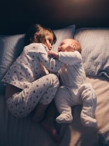 Read more about the article Bedtime Routines That Help Kids Fall Asleep Faster (Mom-Approved)